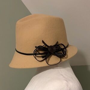 NWT Filippo Catarzi 100% Wool Elegant Tan Fedora Hat